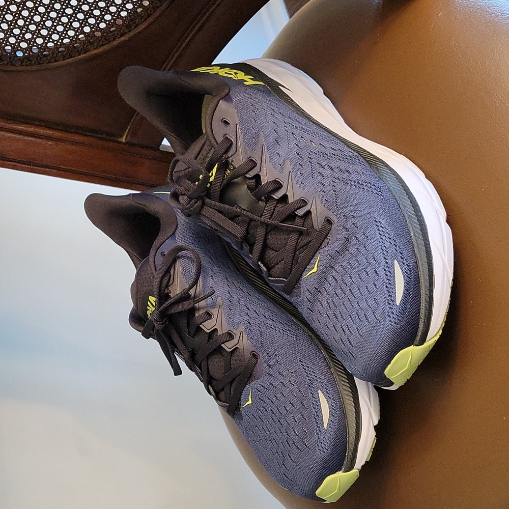 Mens hoka 10.5D
